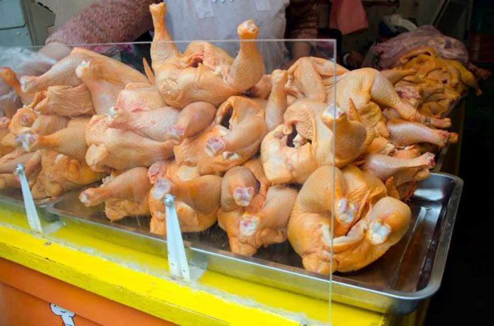 Sube el precio del pollo en Tarija, llega hasta los 27 bolivianos por kilo