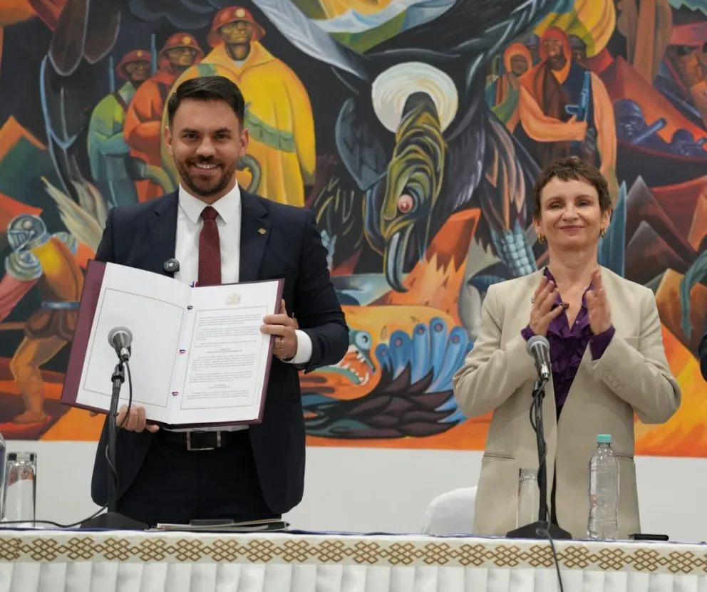 El ministro de Gobierno Eduardo del Castillo, y su homóloga de Chile, Carolina Tohá. Foto: ABI