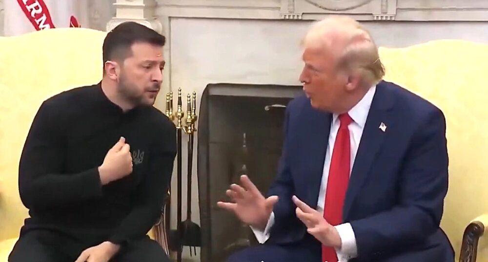 El tenso diálogo entre Volodímir Zelenski (I) y Donald Trump (D). / Foto Captura de video