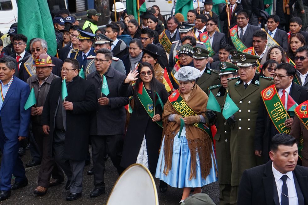 El desfile cívico policial militar por el aniversario de El Alto. 