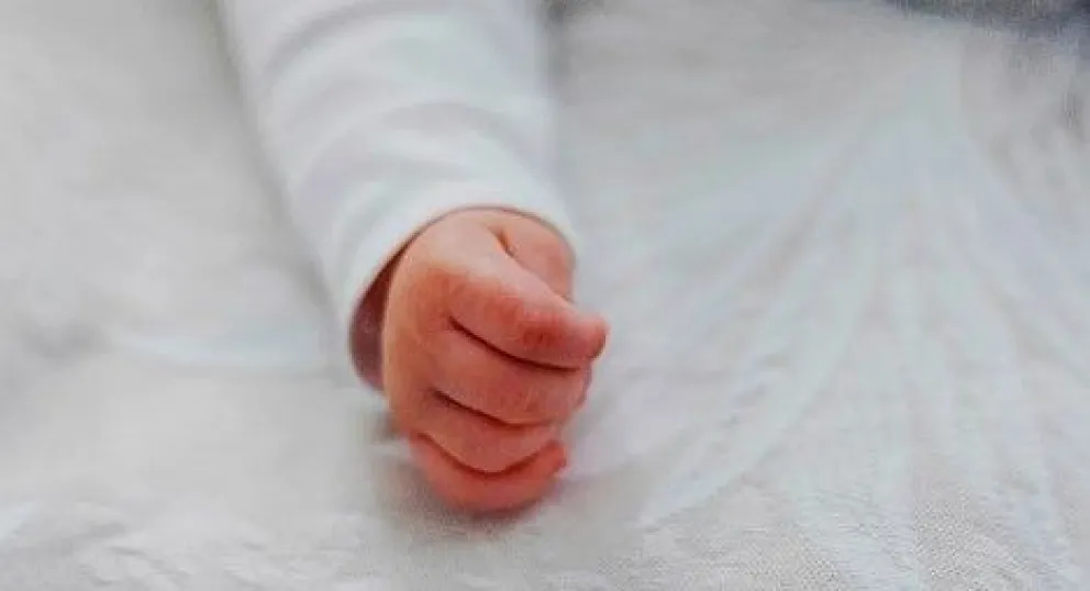 La mano de una bebé. Foto: RRSS