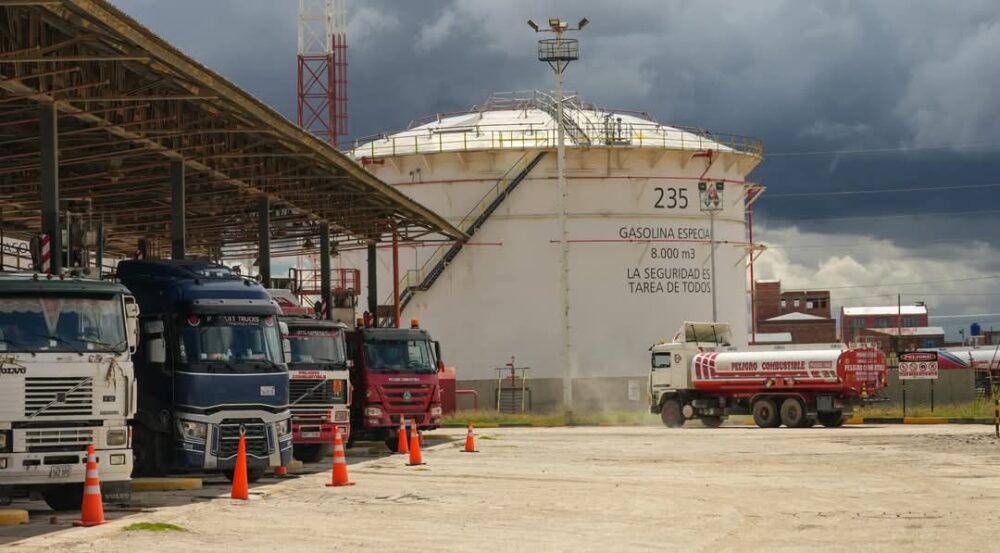 Presidente garantiza trabajo sin tregua para restablecer el abastecimiento de combustibles en el mercado interno