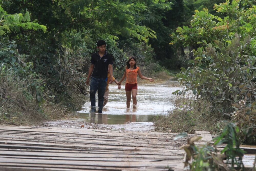 Personas afectadas por rebalse de ríos en Beni /Foto: Juan Carlos Torrejón