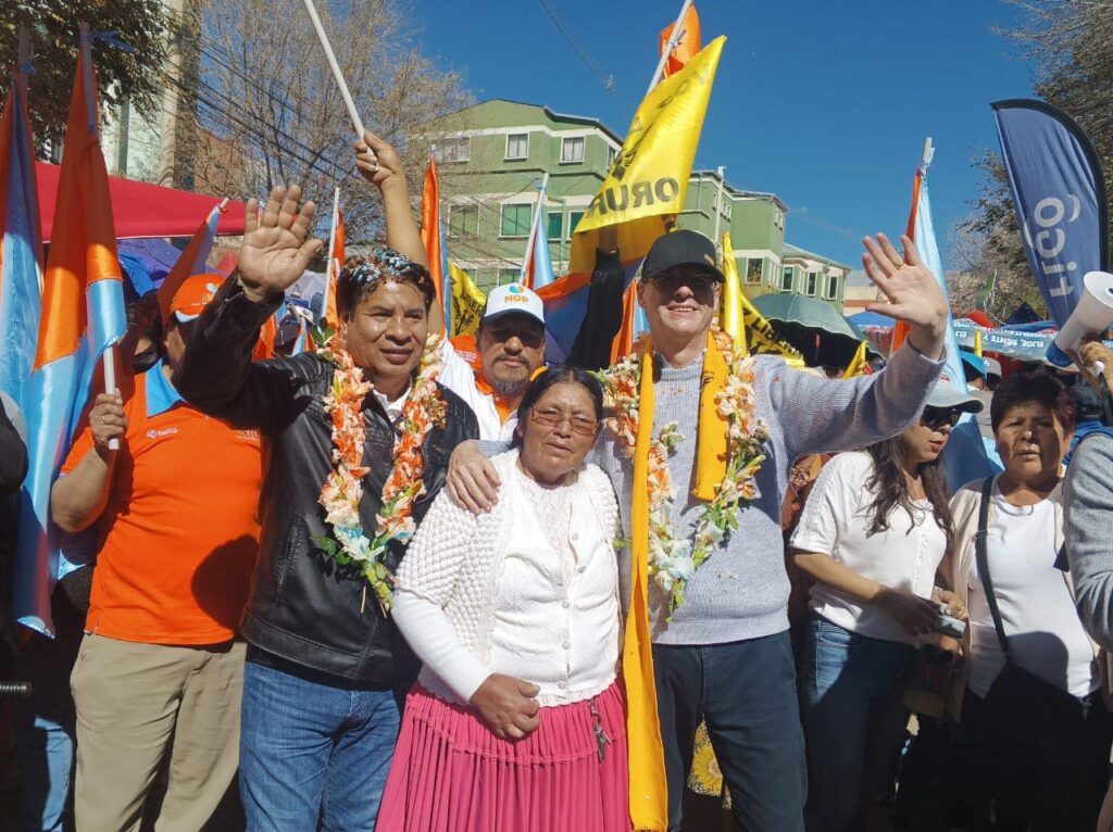 Edgar Uriona y Jaime Dunn en su visita a Oruro. / Foto: JD.