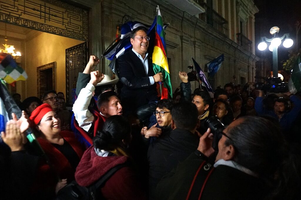 Luis Arce en puertas del Palacio Quemado. / Foto: APG.
