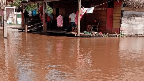 Comunidad Las Peñitas de Río Negro lleva más de 90 días bajo el agua: 55 familias lo perdieron todo 
