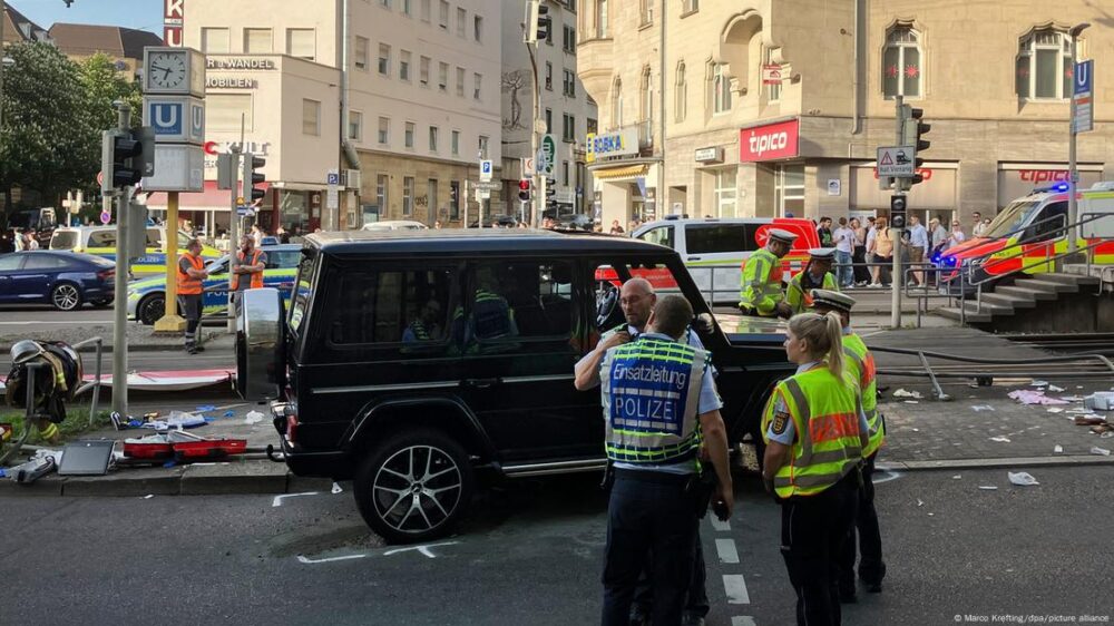 Según medios alemanes, el conductor del automóvil fue arrestado (02.05.2025)