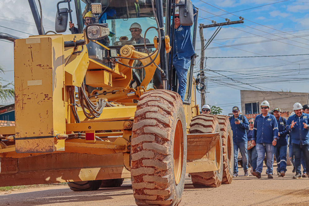 El alcalde de Trinidad inició obras de pavimentación de 500 cuadras