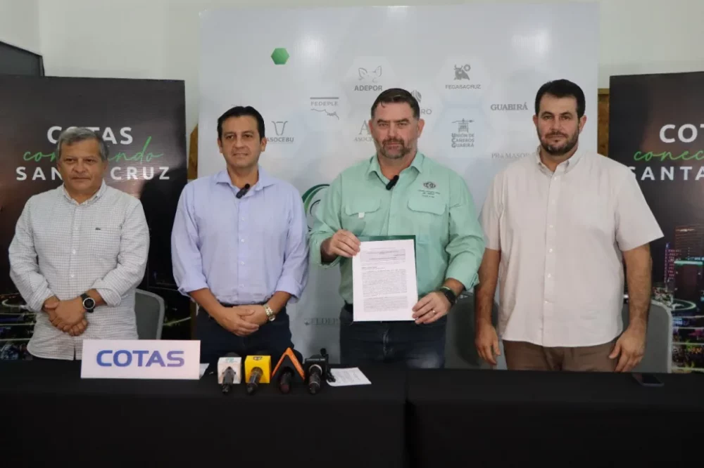CONVENIO. Ejecutivos de la CAO y Cotas firman un convenio de cooperación