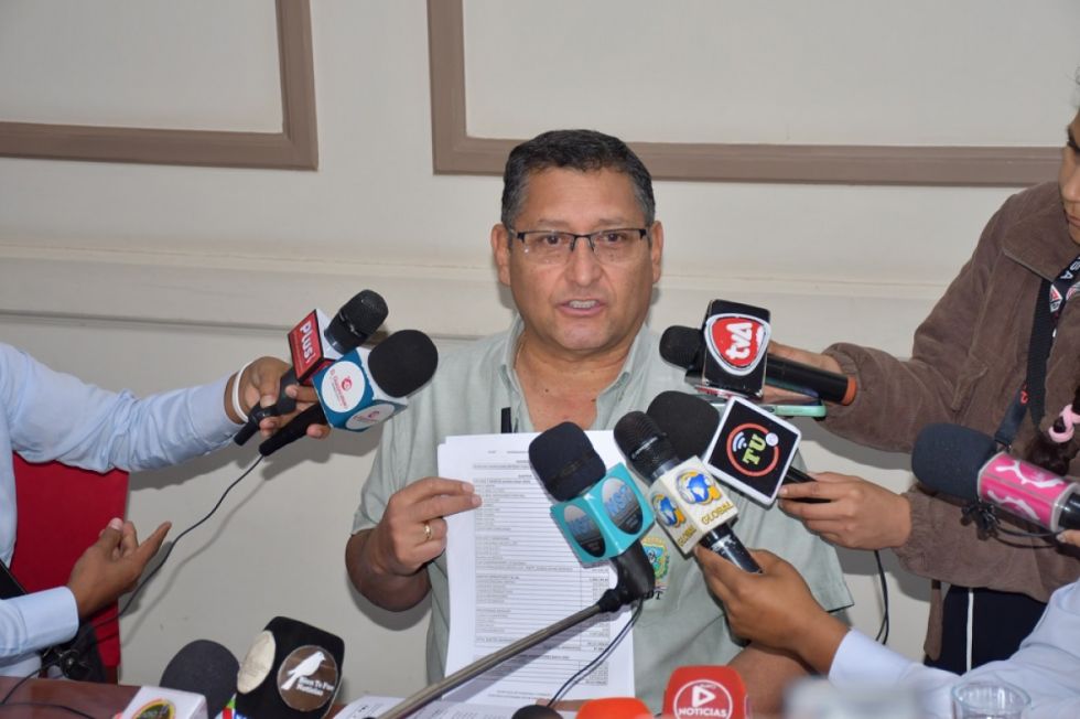 Ante menor ingreso de recursos, Montes dijo que no pagará sueldos