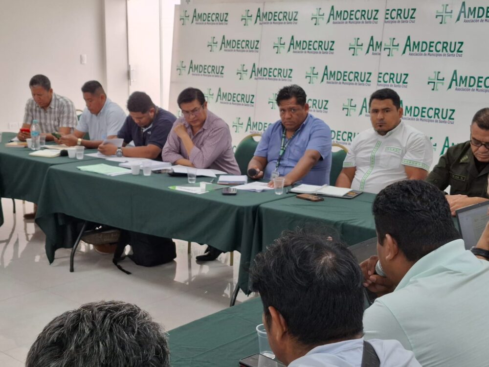 Transportistas de Yapacaní se reunieron con autoridades