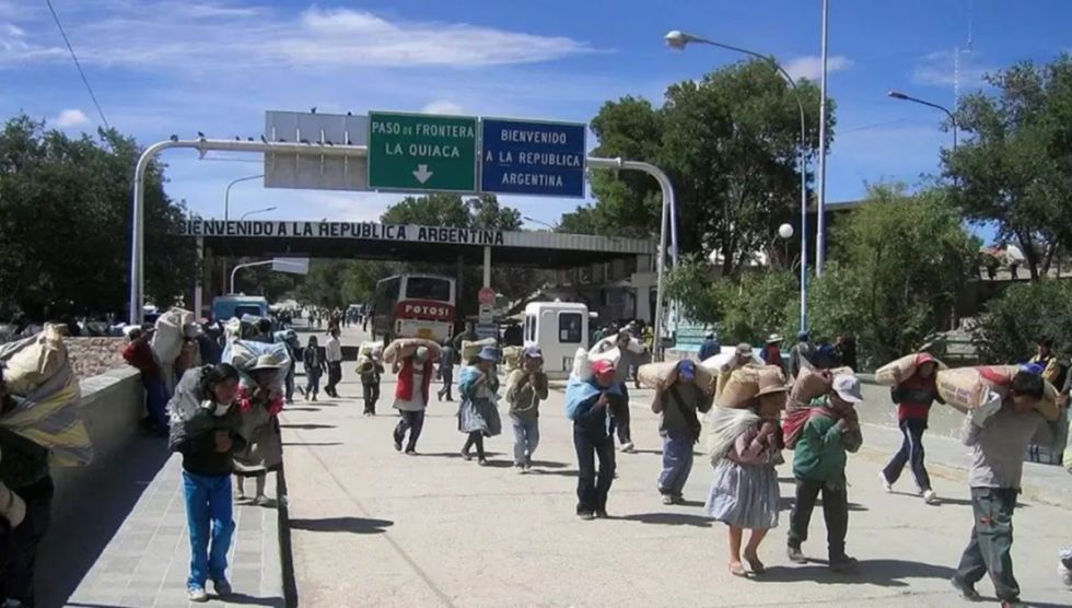 Reformas migratorias de Milei inquietan en zonas fronterizas
