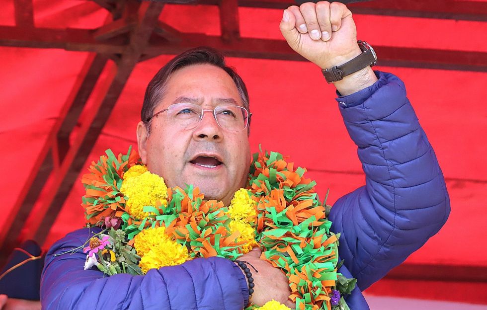 El presidente Luis Arce durante una entrega de obras en Chuquisaca. 