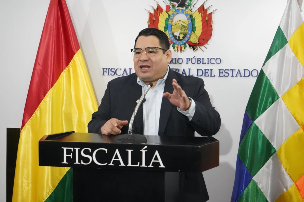 El fiscal general del Estado, Roger Mariaca. / Foto: FGE.