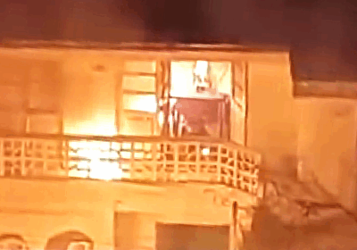 Una vista del incendio de la sede de los evistas en La Paz. / Foto: eju.tv.