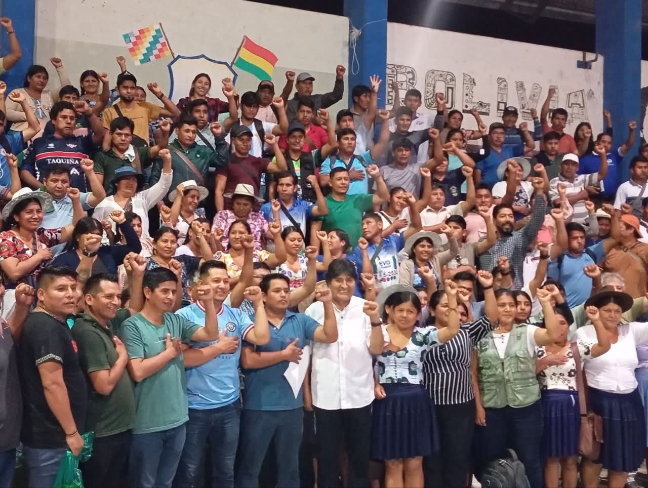 Morales y la dirogencia de los cocaleros del Chapare. / Foto: RKC