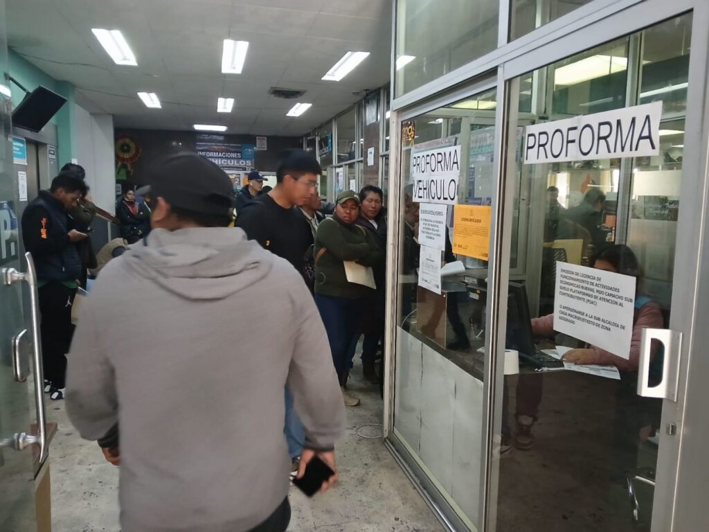 Las ventanillas ediles que atienden los pagos de impuestos. / Foto: AMUN.