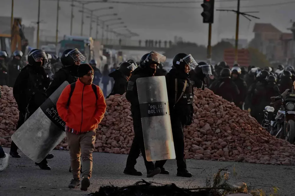 Policía desbloquea Sipe Sipe