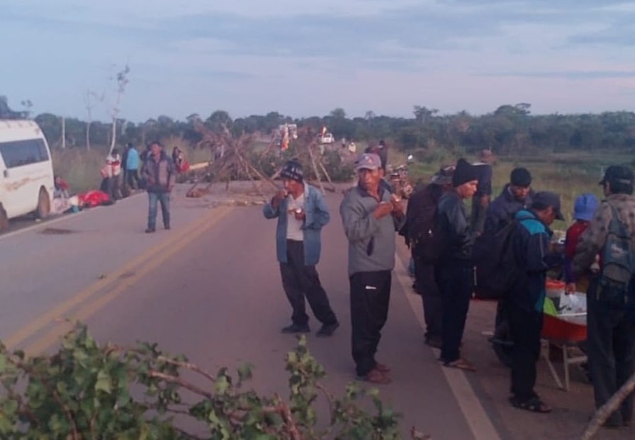 Bloqueo en la altura de Santa Rosa