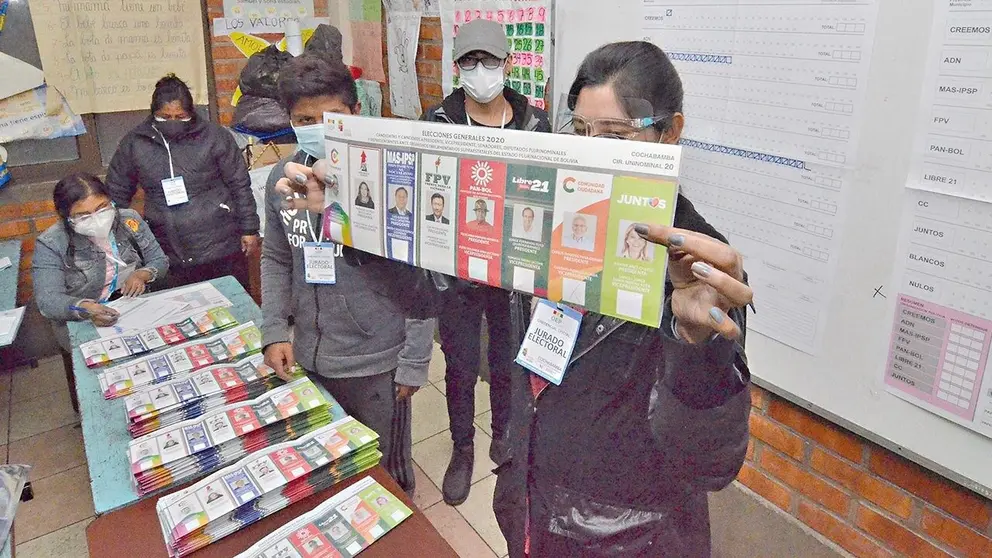 Un recinto electoral de las elecciones generales de 2020./ ARCHIVO