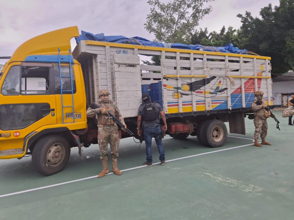 El camión fue secuestrado en San Carlos