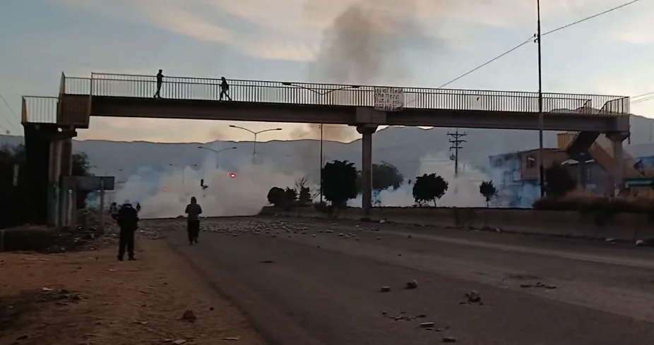 Un punto de bloqueo a la altura del puente Khora. Foto: Radio Soberanía.