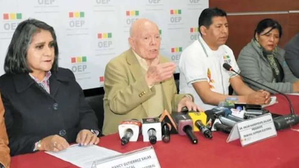 La Sala Plena del TSE en conferencia de prensa./ OXIGENO.BO