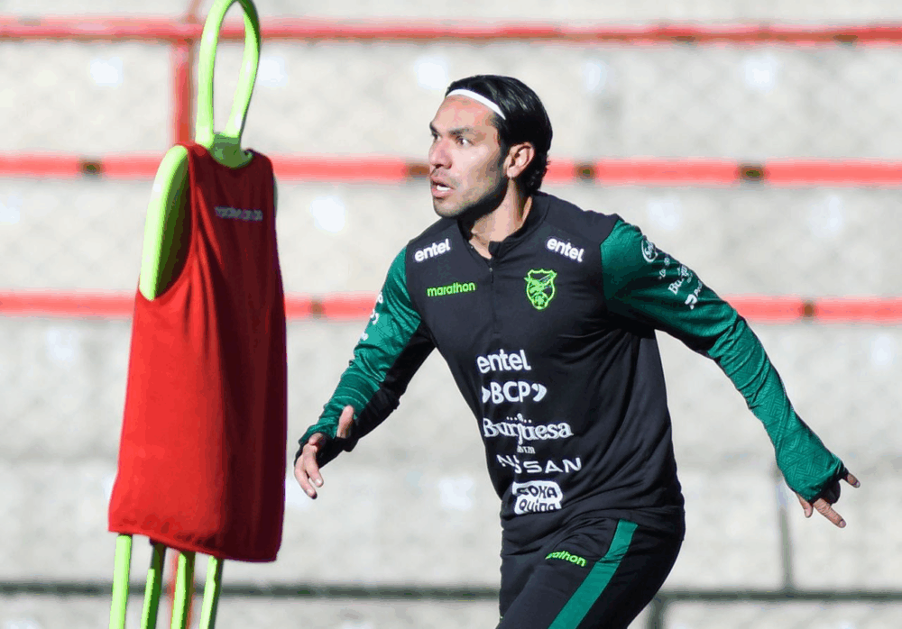 Carmelo Algarañaz, cartas de gol en la Verde. En la ida le marcó a Chile en Santiago. Foto. APG 