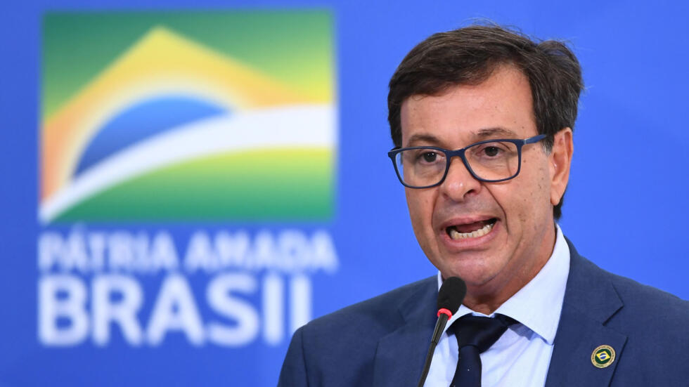 El exministro de Turismo Gilson Machado es señalado de intentar ayudar a fugarse de Brasil a Mauro Cid, un militar coacusado en el juicio al expresidente Jair Bolsonaro por la trama golpista de 2022, que colabora como delator ante la corte suprema