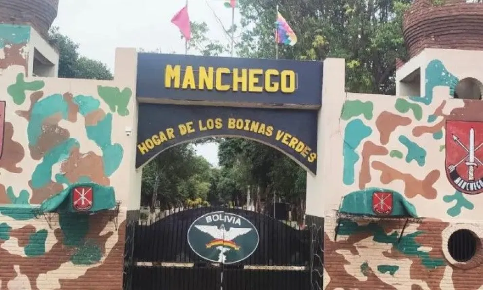 La fachada del regimiento Manchego, Montero. Foto: Unitel