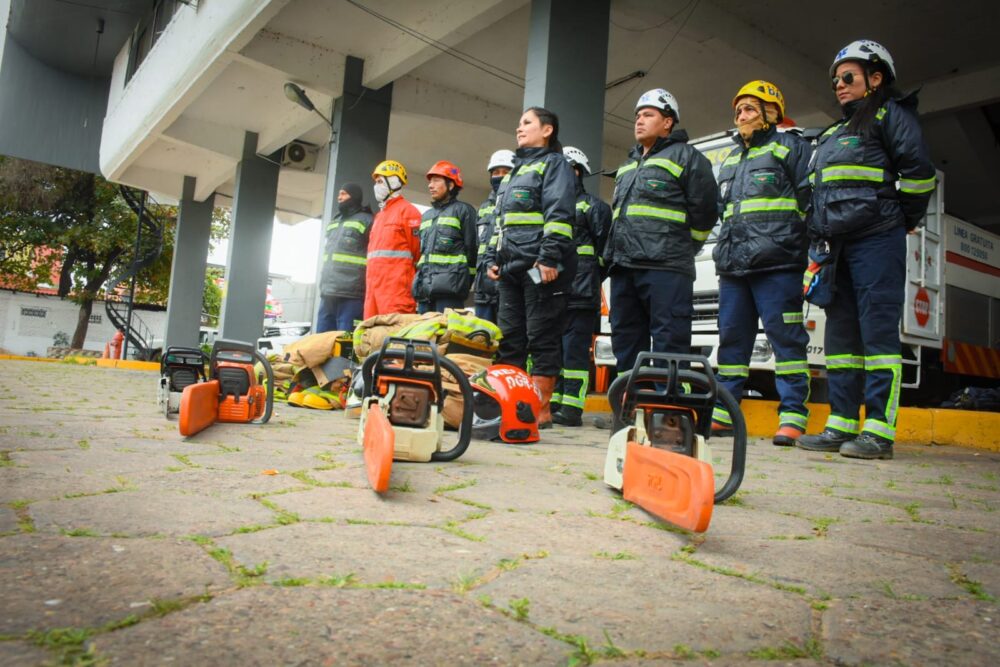 Emergencia Municipal atiende múltiples incidentes por vientos intensos en Santa Cruz de la Sierra