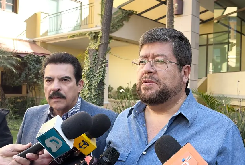 Manfred Reyes Villa y Samuel Doria Medina, candidatos a la presidencia