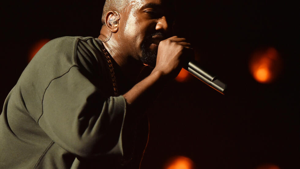 Kanye West actúa durante un concierto el 18 de septiembre del año 2015 en Las Vegas (EEUU)