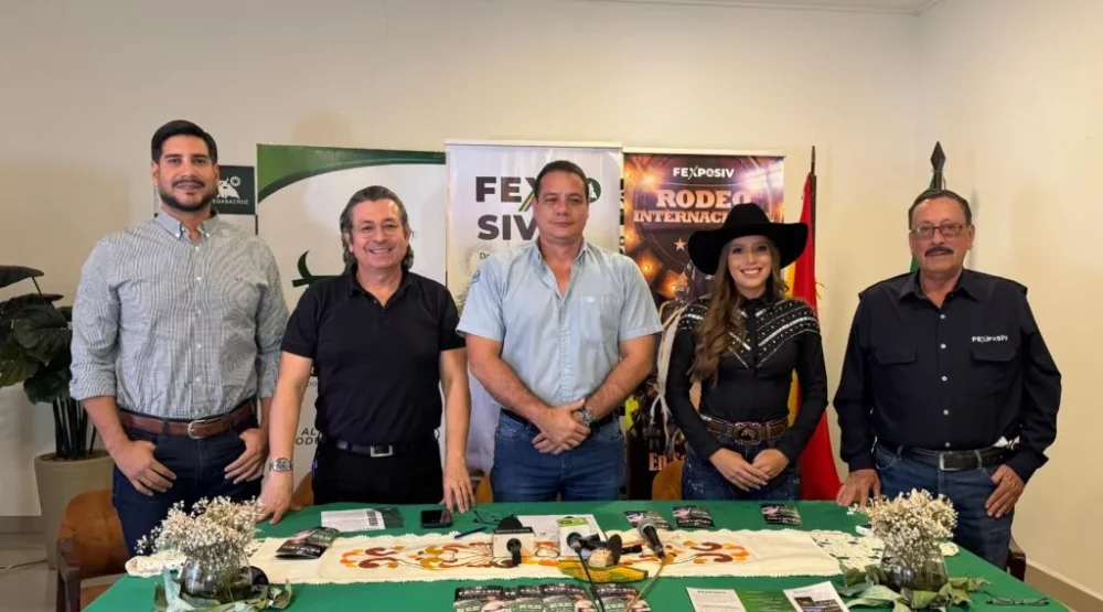PRESENTACIÓN. Los organizadores presentaron la feria