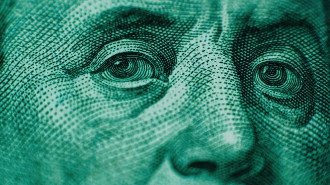 El dólar oficial no detuvo la marcha alcista.