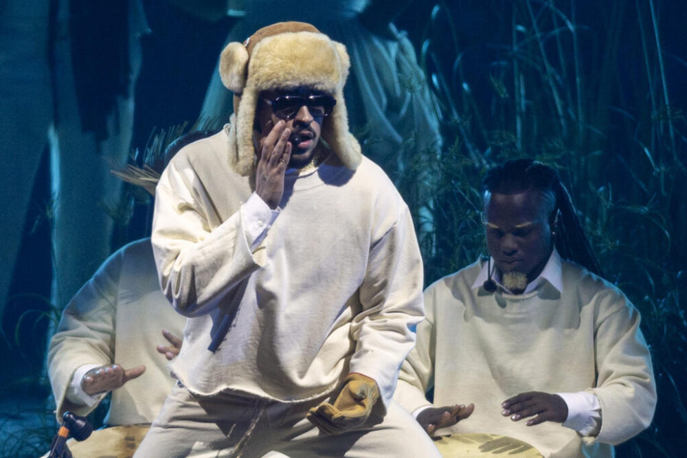 Bad Bunny durante el primero de sus 30 conciertos en San Juan el 11 de julio de 2025