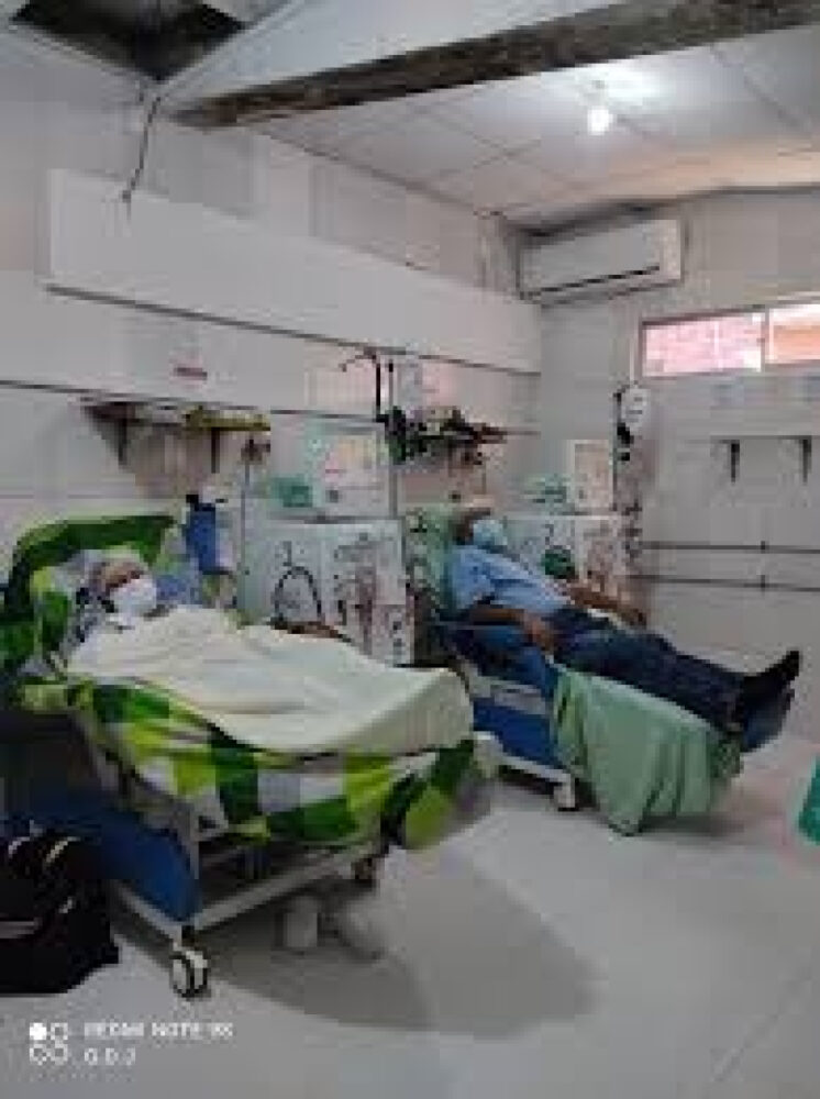 Ante alza de precios gestionan medicamentos para pacientes renales en Trinidad