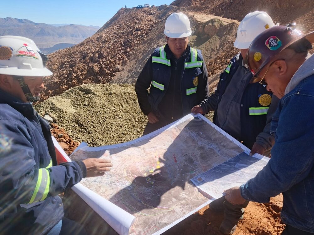 Trasladan 1.500 toneladas diarias de desechos metalúrgicos para mitigar 145 hundimientos en el Cerro Rico de Potosí
