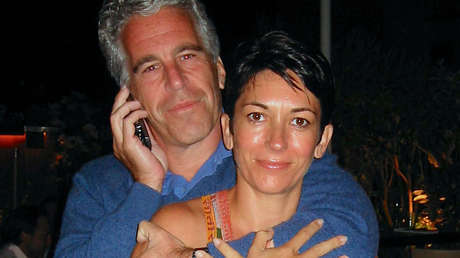 "Sería un gran servicio": la esperanza de Mike Johnson sobre la cómplice de Epstein