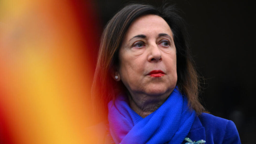 La ministra de Defensa española, Margarita Robles, durante una reunión sobre Ucrania, el 11 de abril de 2025 en Bruselas