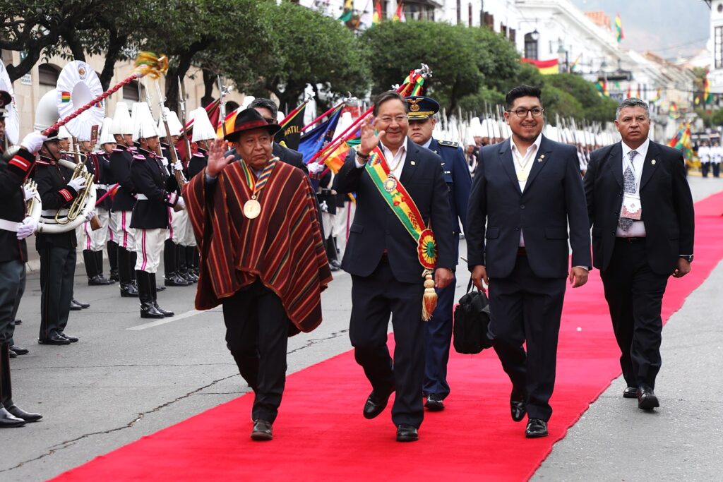 Choquehuanca y Arce llegan a la Casa de la Libertad.