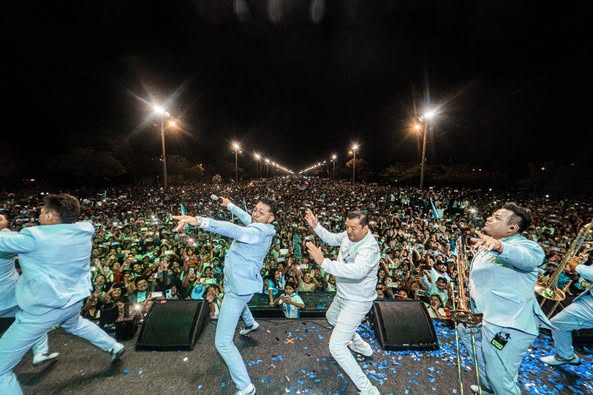 Jhonny Fernández en el cierre de campaña en Santa Cruz. / Foto: JF.