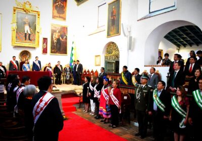 Las sesiones de honor del Concejo de Sucre y la Asamblea Legislativa Departamental de Chuquisaca en la Casa de la Libertad. / Foto: Bicentenario.
