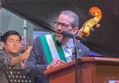 Luis Fernando Camacho en la sesión de honor del Concejo de Montero. / Foto: Eventos VIP.