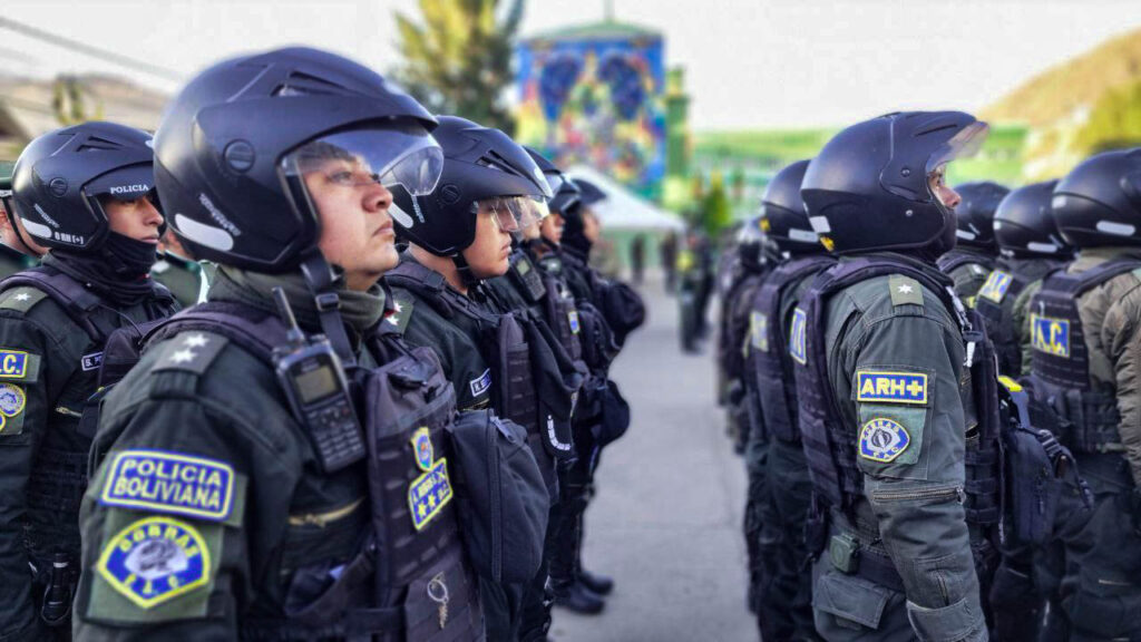 Policías en una formación. / Foto: PB.