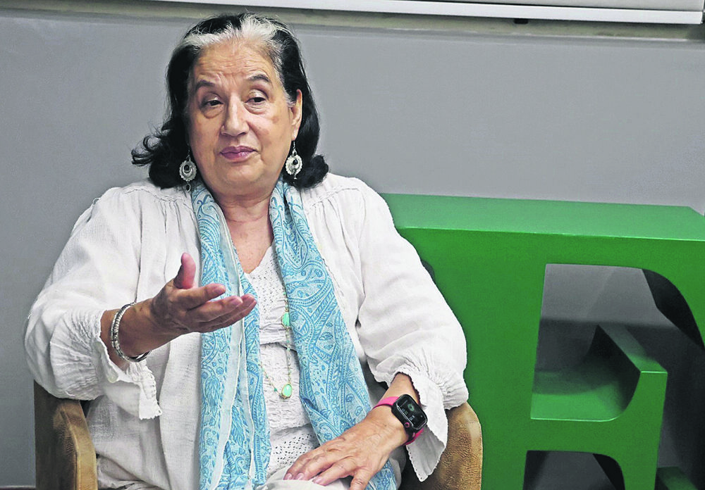 Lupe Cajías, estuvo en EL DEBER en un interesante diálogo