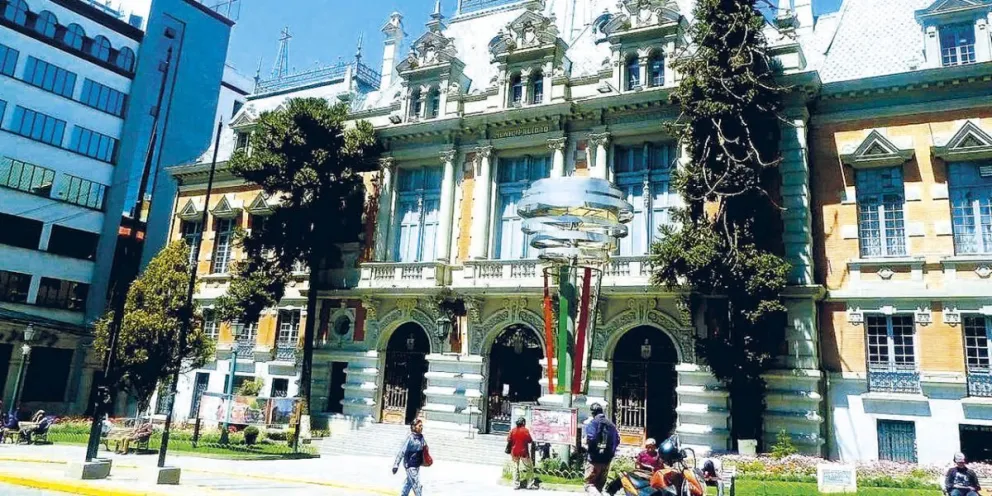 Fachada del Palacio Consistorial de La Paz, donde se instala el concejo municipal. Foto: Ahora es Pueblo