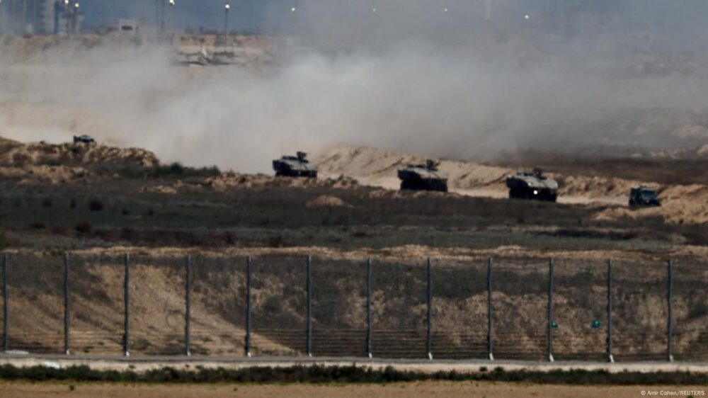 Convoyes militares del Ejército de Israel en la Franja de Gaza. (5.08.2025).