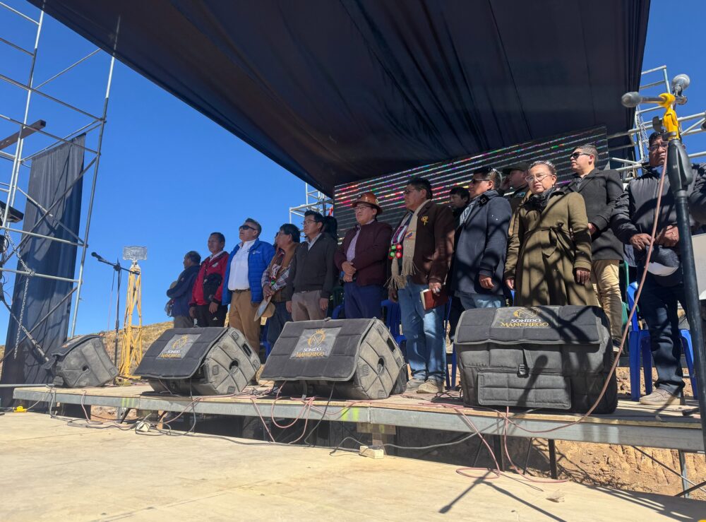 Encuentro binacional de autoridades regionales de Bolivia y Chile. Fue en el Hito 41 / Foto Municipalidad de Iquique
