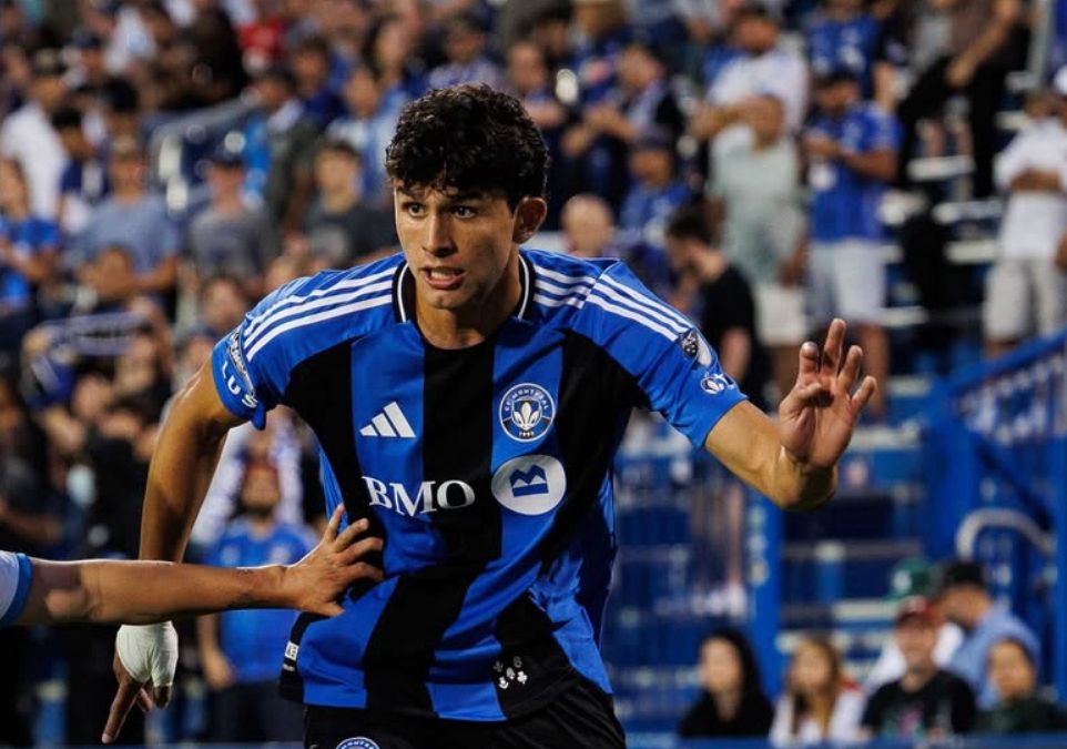 Morales en acción con el Montréal.